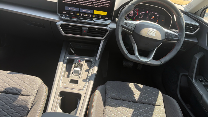 SEAT Leon 1.5 eTSI 150 FR 5dr DSG [DAP] Petrol Hatchback - Image 9